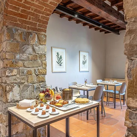 La Casa Rosa 3*